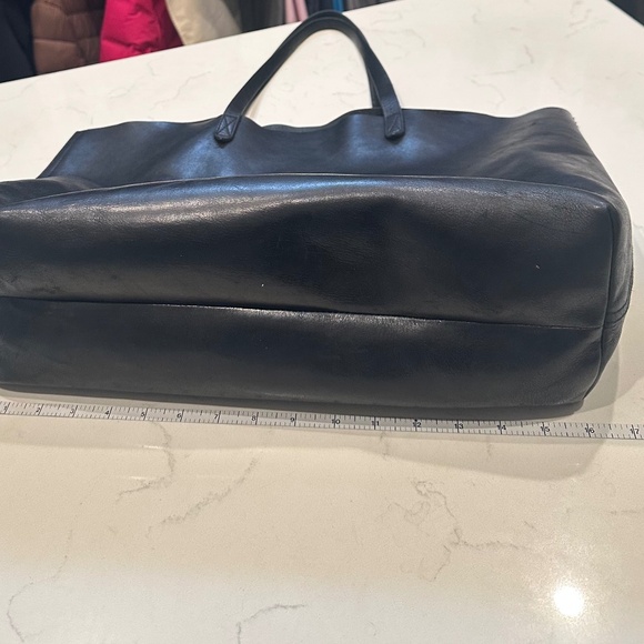 Madewell Black Leather Tote Bag - Picture 7 of 11